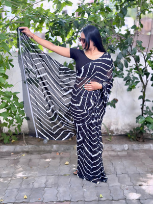 ZOAMIC SURAT Self Design, Printed Daily Wear Georgette Saree(Multicolor)