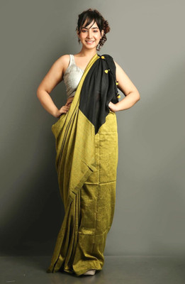 RIDDHIMAN FASHION Solid/Plain Handloom Cotton Blend Saree(Gold, Black)