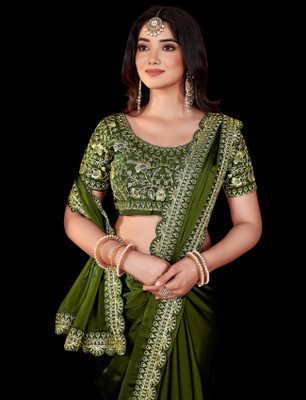 DHARMEE Self Design, Solid/Plain, Woven, Embellished Bollywood Silk Blend, Lace Saree(Light Green)