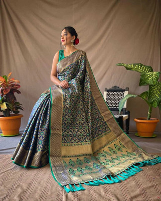 Divastri Embroidered Banarasi Silk Blend Saree(Dark Blue)