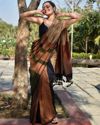 HouseOfCommon Striped Handloom Cotton Blend Saree(Multicolor)