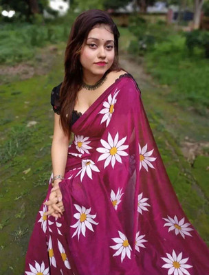 Hiya saree And Punjabi house Printed Handloom Cotton Blend Saree(Multicolor)