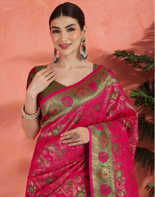 Satrani Woven Banarasi Silk Blend Saree(Green, Pink)