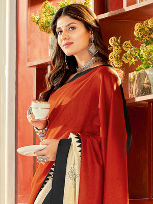 Divastri Printed Sambalpuri Silk Blend Saree(Orange)