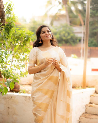 GHANSHYAM Woven Kanjivaram Jacquard Saree(White)