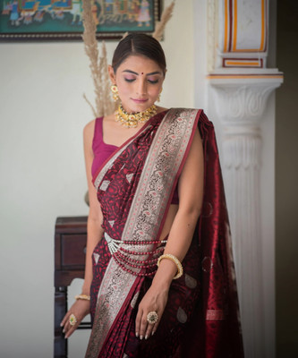 VADTALWALA Self Design, Woven Banarasi Jacquard Saree(Maroon, Gold)