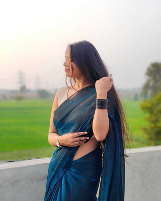 HouseOfCommon Solid/Plain Bollywood Lycra Blend Saree(Green)