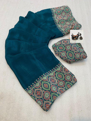 NavinyaVastra Printed Bollywood Silk Blend Saree(Green)