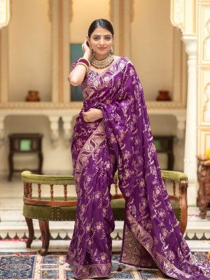 MEENAKSHI FASHION Embellished Kanjivaram Silk Blend Saree(Purple)
