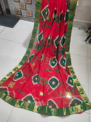 HouseOfCommon Checkered, Color Block, Printed, Self Design, Polka Print Bandhani Chiffon Saree(Red)