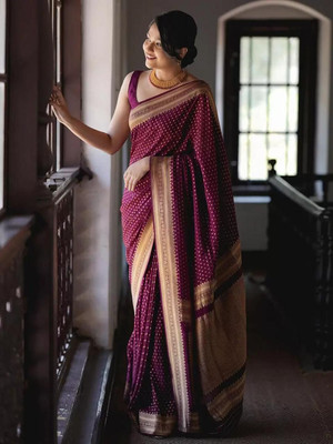NEEVA ENTREPRISE Blocked Printed, Woven, Self Design Bandhani Silk Blend, Art Silk Saree(Maroon)