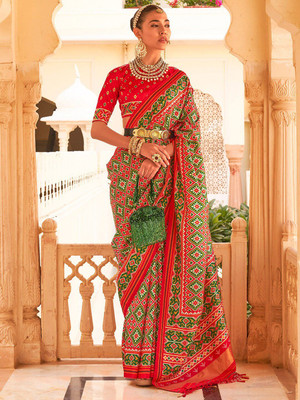ANOUK Printed Ikkat Silk Blend Saree(Red)