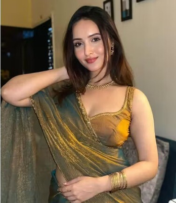 Ruchika Solid/Plain, Woven, Self Design Bollywood Handloom Silk Blend Saree(Gold, Yellow)