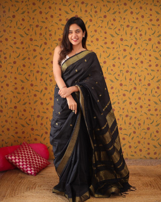 Aquiliq Self Design Bollywood Silk Blend Saree(Maroon)