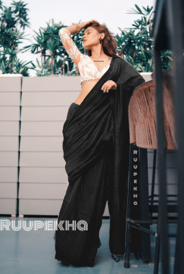 Ruupekha Solid/Plain Handloom Cotton Blend Saree(Black)