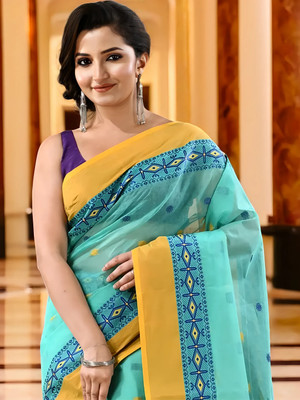 TANTLOOM Self Design Handloom Pure Cotton Saree(Light Blue)