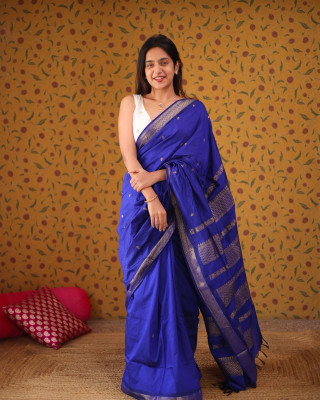 ROOP LAVANYA Woven Kanjivaram Jacquard, Cotton Silk Saree(Black)