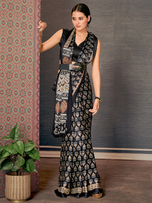 Sareemall Digital Print Daily Wear Crepe Saree(Black)