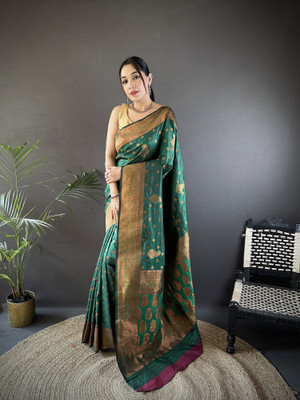 Elora Self Design Banarasi Silk Blend Saree(Dark Green)