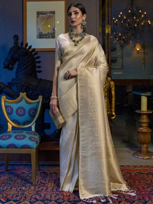 Divastri Woven Banarasi Silk Blend Saree(Cream)