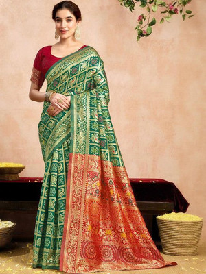 Falessa Woven, Geometric Print Banarasi Art Silk Saree(Green)
