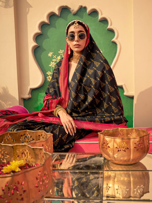 Tasrika Printed Chinnalapattu Silk Blend Saree(Black)