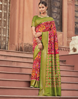 Satrani Blocked Printed, Geometric Print, Printed Patola Art Silk Saree(Maroon, Red, Green)