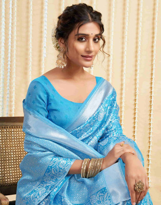 Feminine Look Woven, Floral Print Banarasi Art Silk Saree(Light Blue)