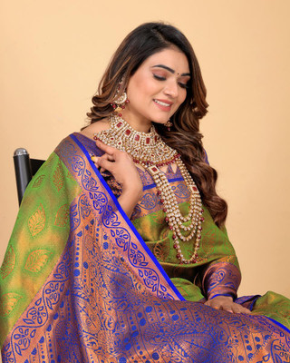 LAVYANSH CREATION Self Design, Woven Banarasi Art Silk, Jacquard Saree(Light Green, Purple)