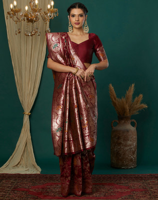 Divastri Woven, Embellished Kanjivaram Silk Blend, Jacquard Saree(Maroon)