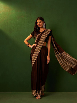 Dori Printed Daily Wear Crepe, Silk Blend Saree(Brown)