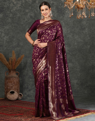 Divastri Woven, Embellished Kanjivaram Silk Blend, Jacquard Saree(Maroon)