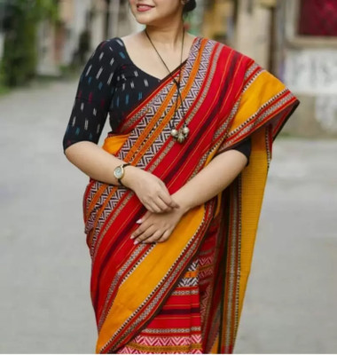 trogon Solid/Plain Handloom Pure Cotton Saree(Red)