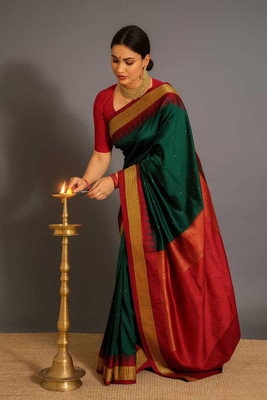 Tilfelle Woven, Temple Border Sambalpuri Silk Blend Saree(Dark Green, Red)