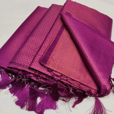 WELLBRED Printed Bollywood Silk Blend Saree(Purple)