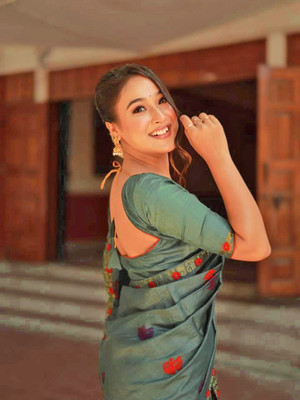 GRUJHA Self Design Mekhela Chador Polyester Saree(Dark Green)