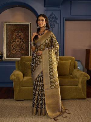 Tasrika Woven, Self Design Banarasi Tissue, Silk Blend Saree(Black)