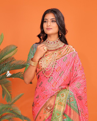 LAVYANSH CREATION Printed, Self Design Patola Silk Blend Saree(Pink)