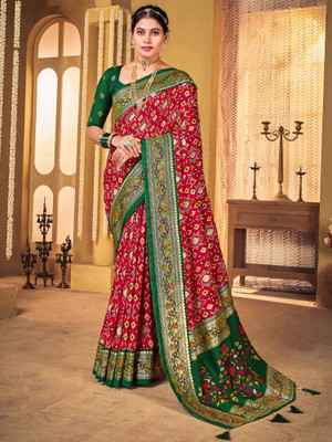 Sareemall Self Design Patola Silk Blend Saree(Multicolor)