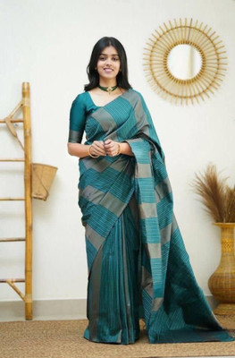 hitesh pahuja Striped, Self Design Banarasi Silk Blend Saree(Dark Green, Grey)