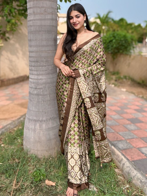 Sareemall Printed Hand Batik Crepe Saree(Brown)