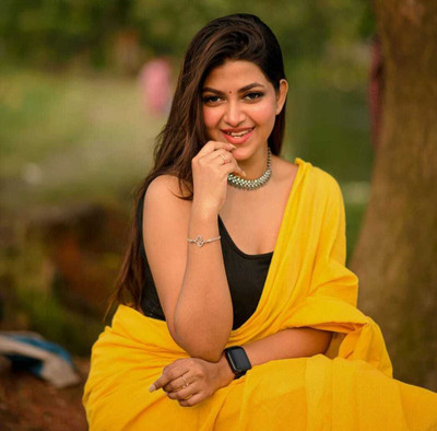 Anand Sarees Solid/Plain Daily Wear Chiffon, Georgette Saree(Yellow)