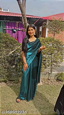 Vragi Embroidered Bollywood Lycra Blend Saree(Green)