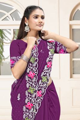 ViTRAG Fashion Embroidered Daily Wear Georgette Saree(Purple)