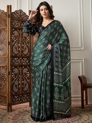 Sareemall Printed Hand Batik Crepe Saree(Green)