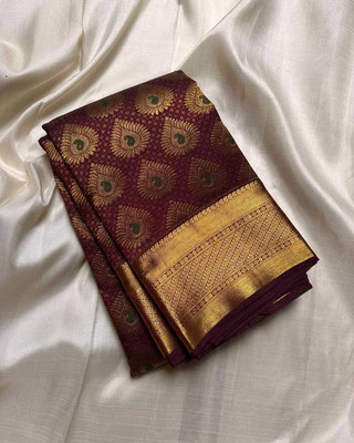 UNIVERSAL DESIGNER STUDIO Self Design Banarasi Jacquard Saree(Maroon)