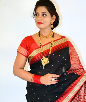 Sijileen Temple Border, Solid/Plain Sambalpuri Silk Blend Saree(Black)