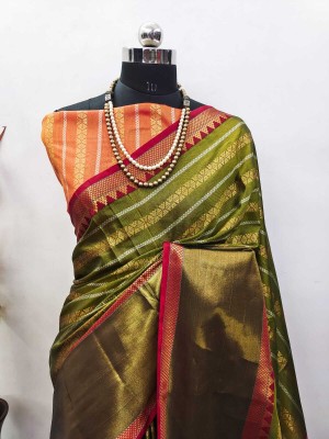 Saaransh Woven Kanjivaram Pure Silk, Art Silk Saree(Green)