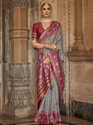 Sareemall Woven Ikkat Silk Blend Saree(Grey)