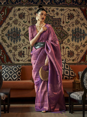 Divastri Woven Kanjivaram Silk Blend Saree(Purple)